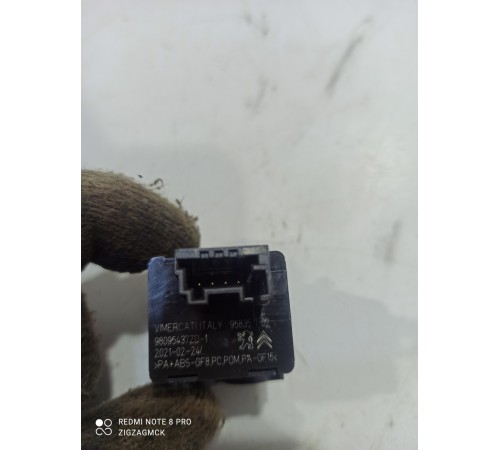 Кнопка корректора фар