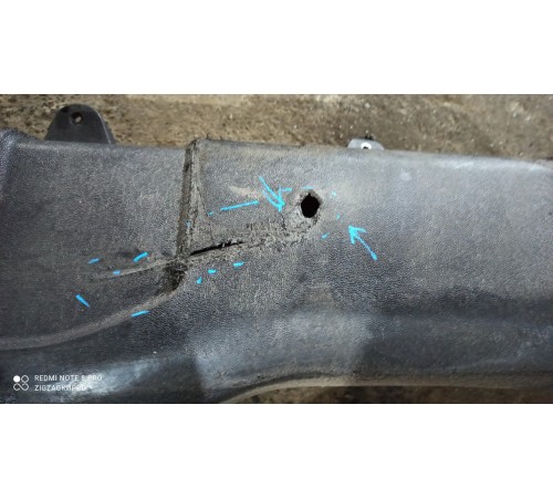 Патрубок (трубка) воздухоочистителя