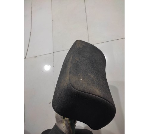 Подголовник (задний)