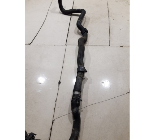 Патрубок системы охлаждения