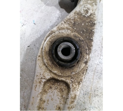 Прямой рычаг подвески (нижний) левый