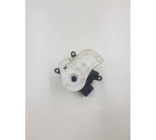 Моторчик привода заслонок отопителя