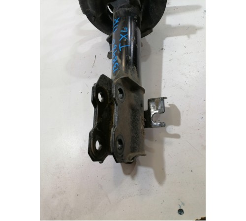 Амортизатор подвески передний правый в сборе