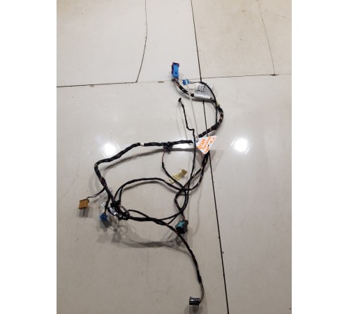 Электропроводка обшивки двери(передняя левая)