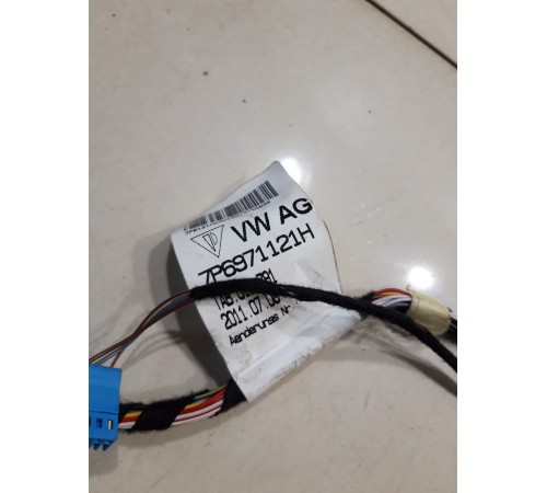 Электропроводка обшивки двери(передняя левая)