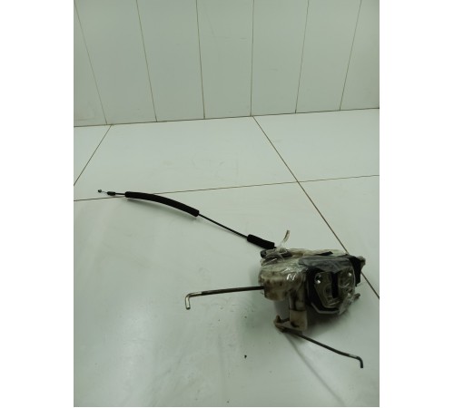 Замок двери передний левый