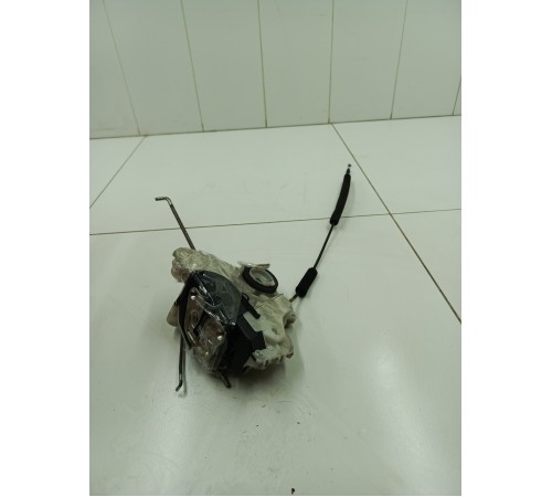 Замок двери передний левый