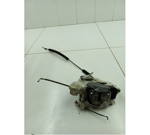 Замок двери передний левый