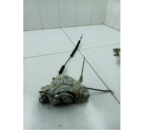 Замок двери передний левый