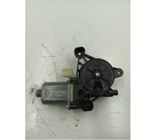 Моторчик стеклоподъемника задний левый