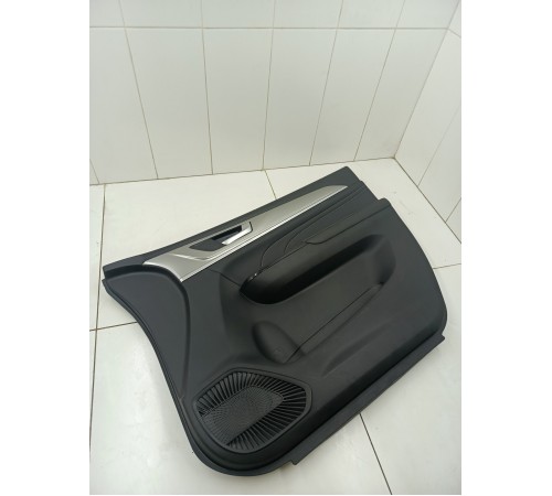 Обшивка двери передняя правая