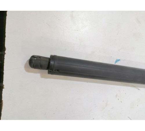 Амортизатор крышки багажника правый