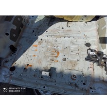 Ниша запасного колеса (пол кузова)