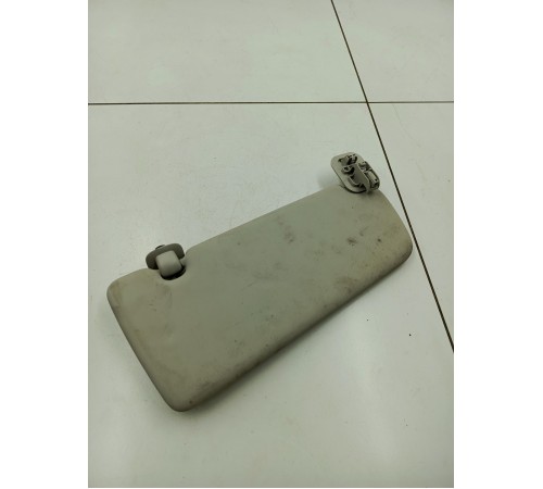 Козырёк левый