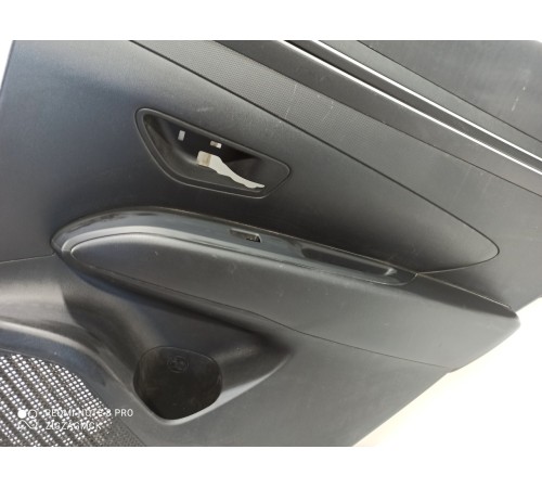 Обшивка двери задняя правая