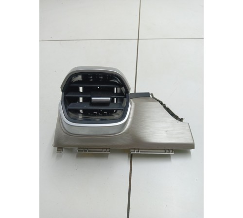 Дефлектор воздушный левый