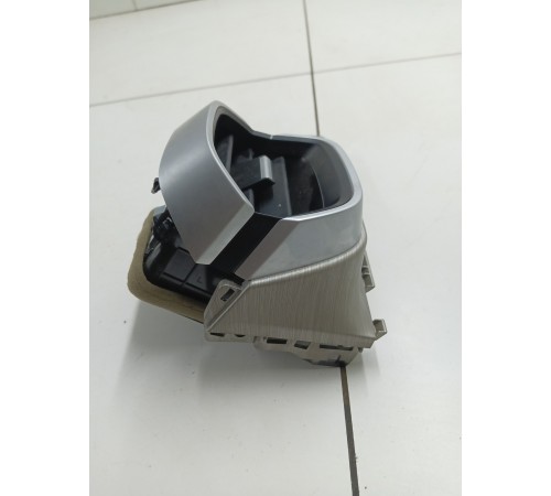 Дефлектор воздушный левый