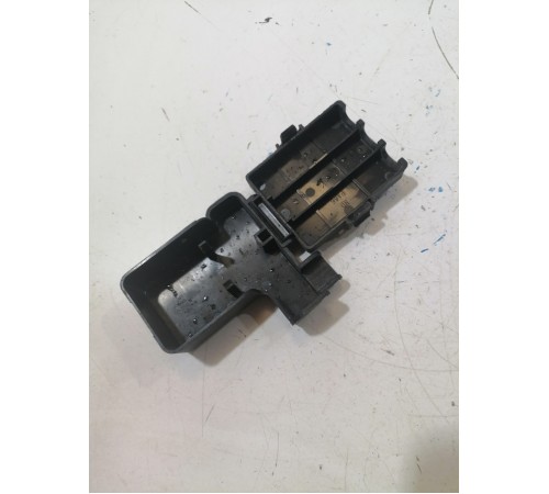 Клемма аккумулятора плюсовая