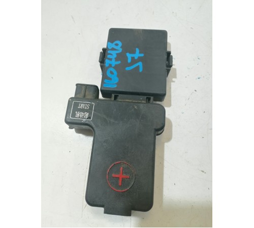 Клемма аккумулятора плюсовая