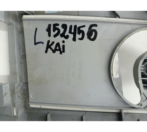 Обшивка центральной стойки левая верхняя