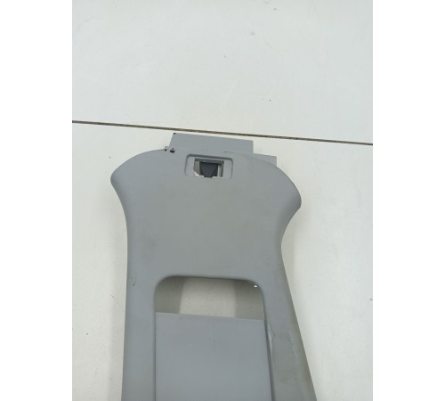 Обшивка центральной стойки левая верхняя