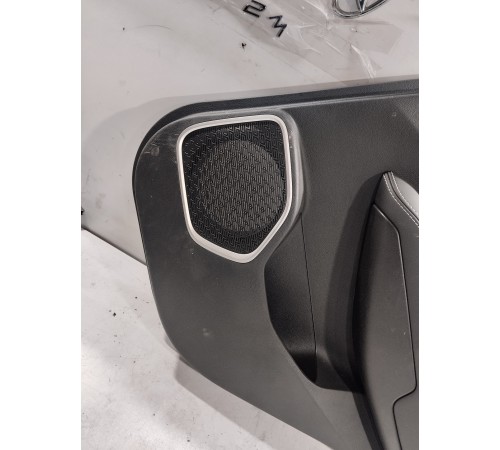 Обшивка двери задняя правая