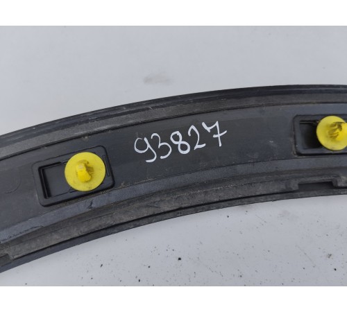 Накладка крыла(передняя правая)