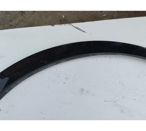 Накладка крыла(передняя правая)