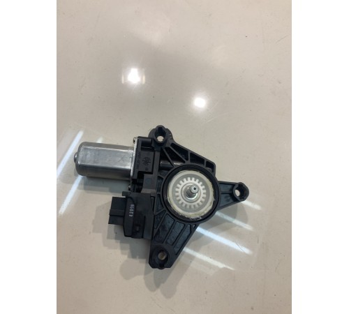 Моторчик стеклоподъемника (задний, правый)