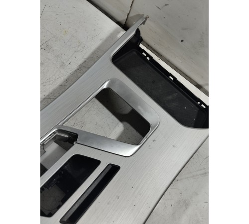 Накладка декоротивная центральной консоли