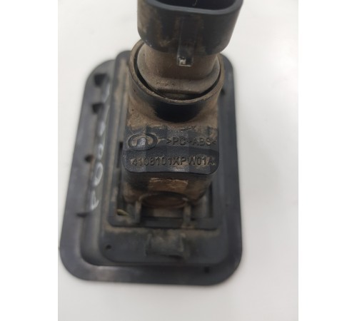 Плафон освещения номерного знака левый