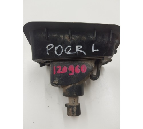 Плафон освещения номерного знака левый