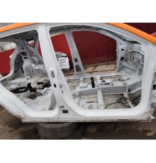 Порог со стойкой правый