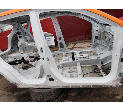 Порог со стойкой правый