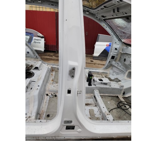 Порог со стойкой правый