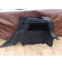 Обшивка багажника правая