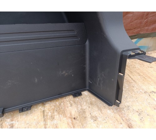 Обшивка багажника правая