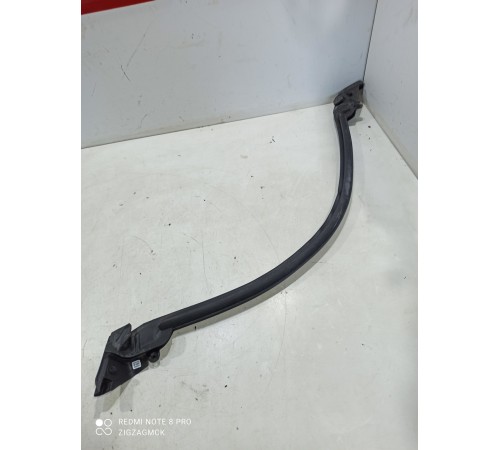 Уплотнитель стекла двери (задний левый)