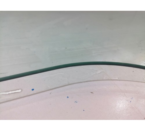 Стекло двери переднее правое