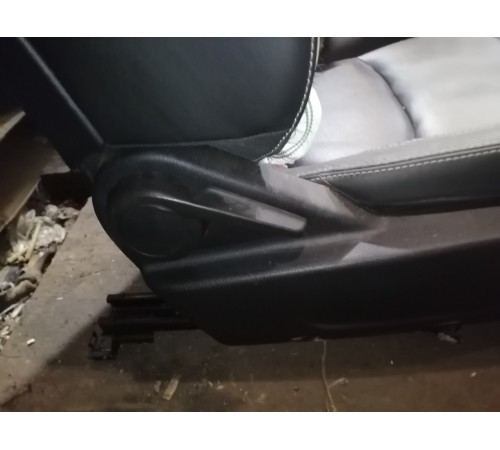 Сиденье переднее правое