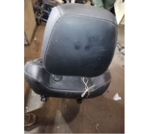 Сиденье переднее правое