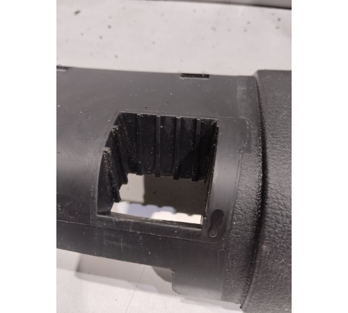 Обшивка центральной стойки(правая нижняя)