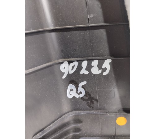 Обшивка центральной стойки(правая нижняя)