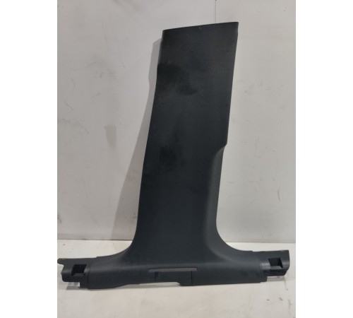 Обшивка центральной стойки(правая нижняя)