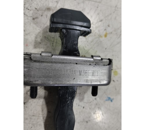 Ограничитель двери передний правый