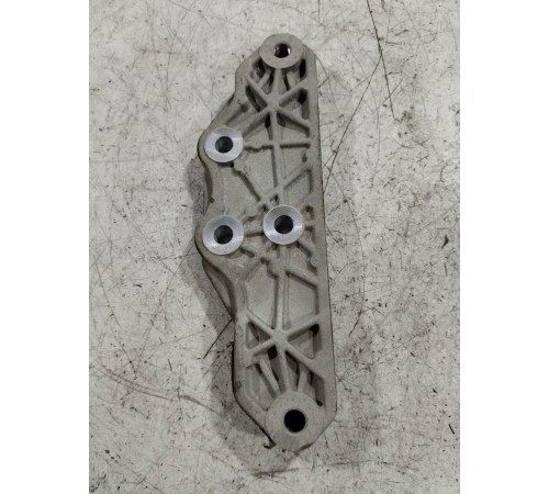 Кронштейн редутора заднего моста