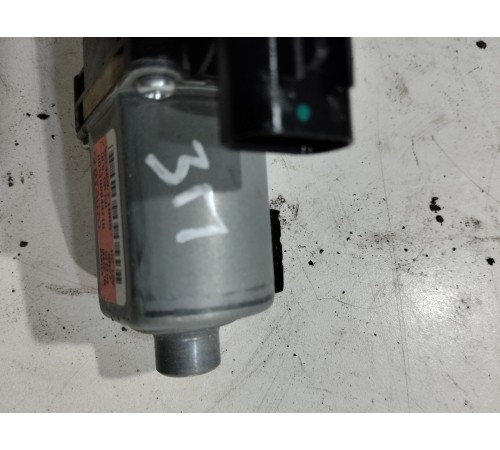 Моторчик стеклоподъемника задний правый