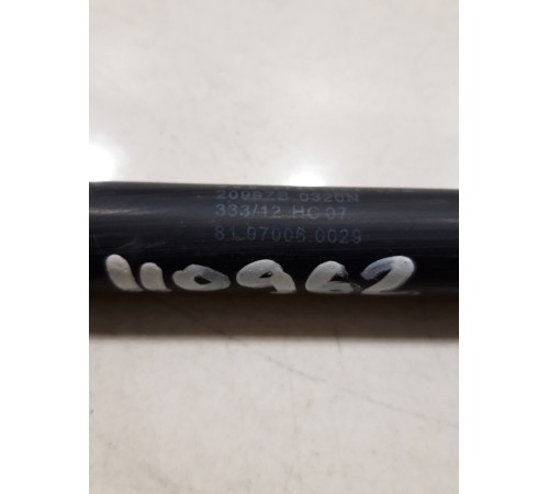 Амортизатор капота