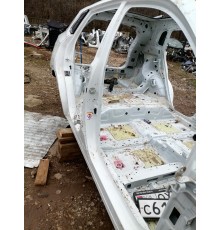 Порог правый с центральной стойкой