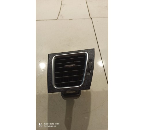 Воздушный дефлектор правый